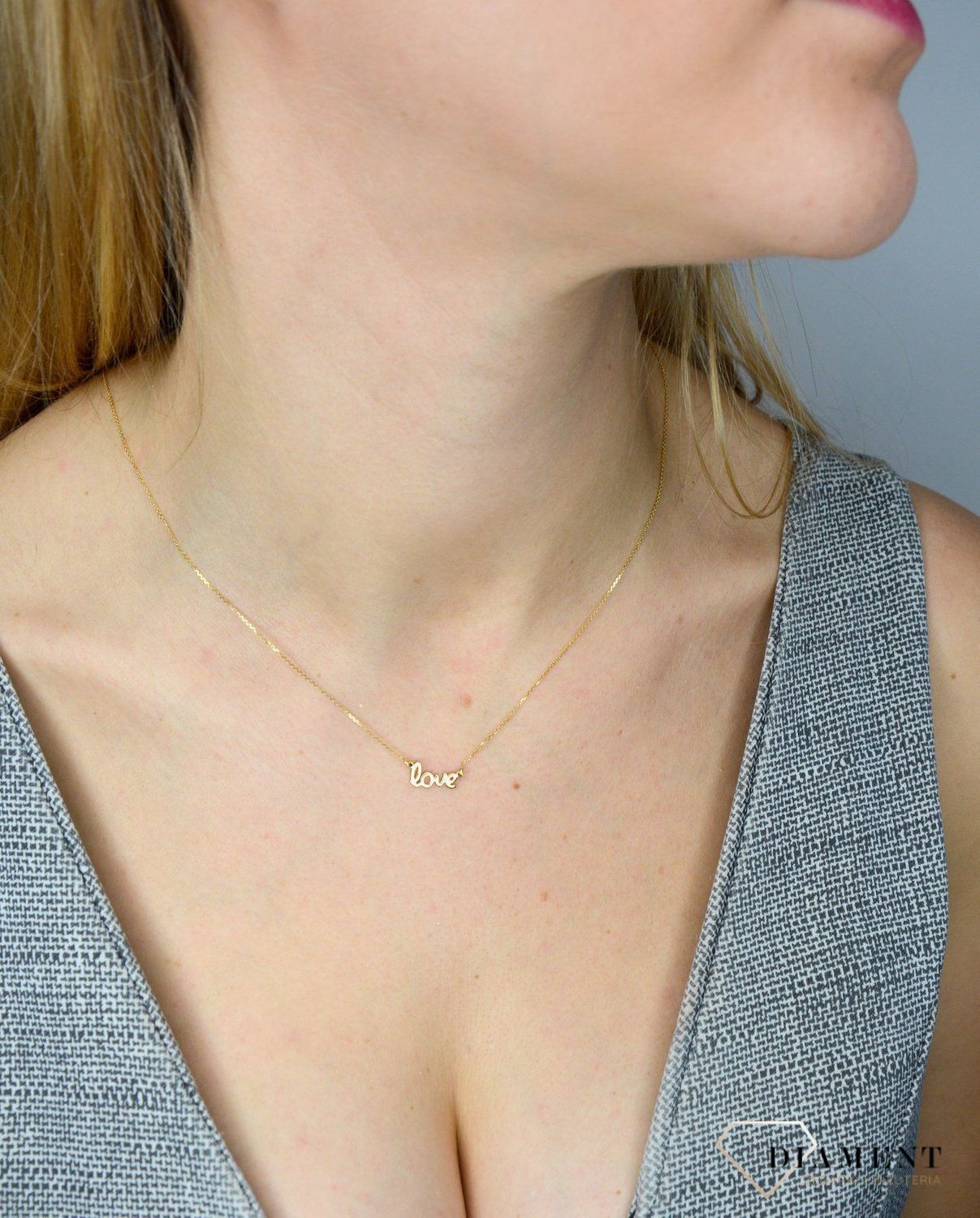 Złoty naszyjnik damski 'Napis love' celebrytka złoto 585 Au.jpg